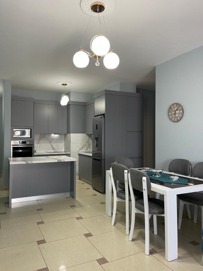 Amaris Apartments Durrës Esterno foto